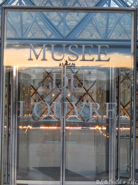 Louvre Museum at Sunset @ BandBuildaLife.com